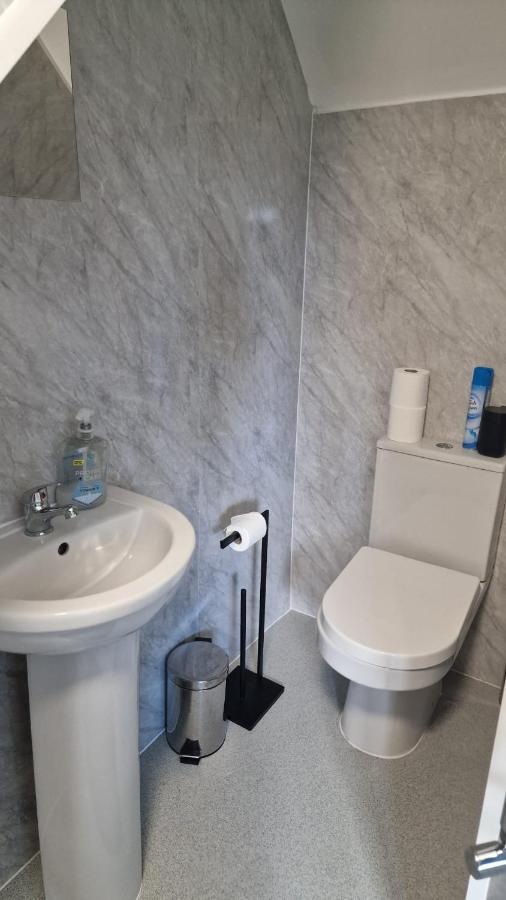 The Appletree Aparthotel Cowley  Ngoại thất bức ảnh